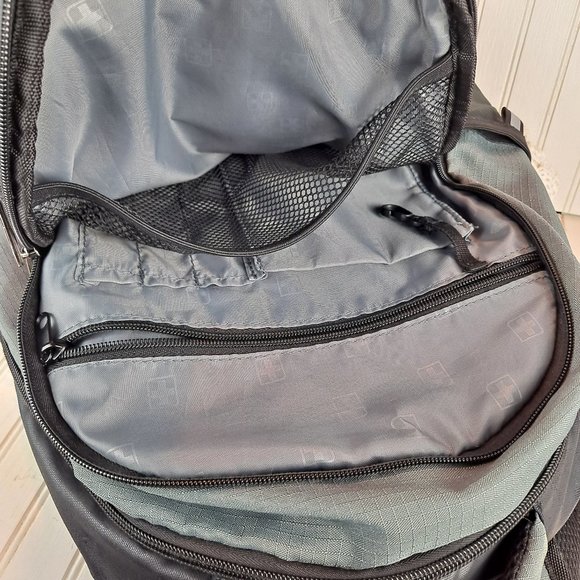 SwissGear Backpack - Picture 6 of 7